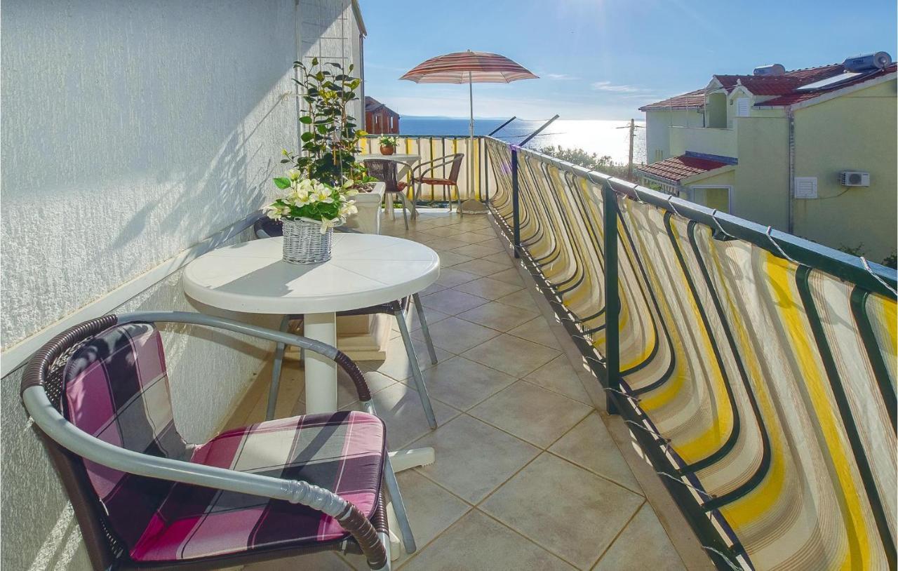 Lovely Apartment In Omis With Kitchenette Kültér fotó