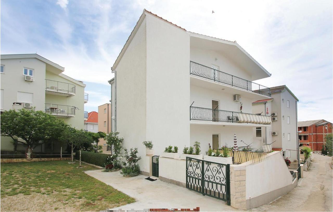 Lovely Apartment In Omis With Kitchenette Kültér fotó