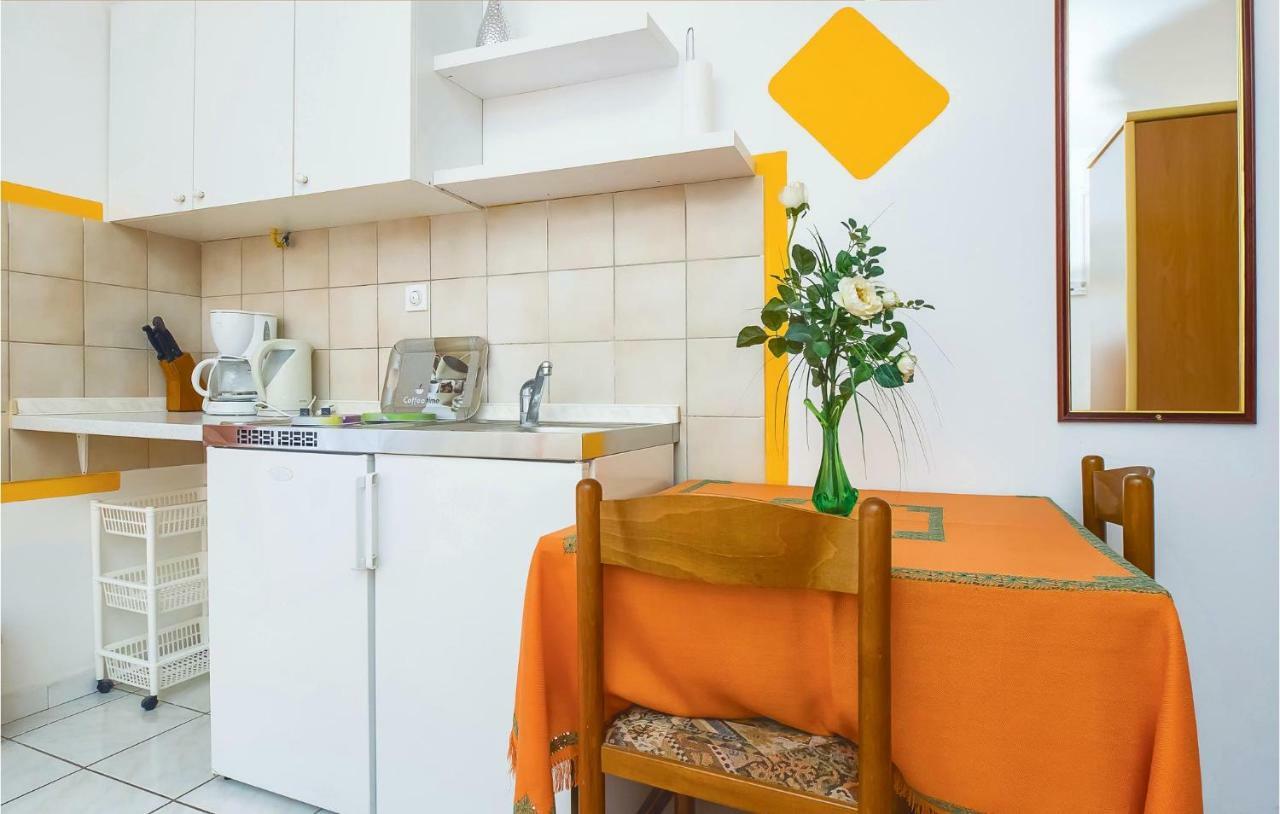 Lovely Apartment In Omis With Kitchenette Kültér fotó